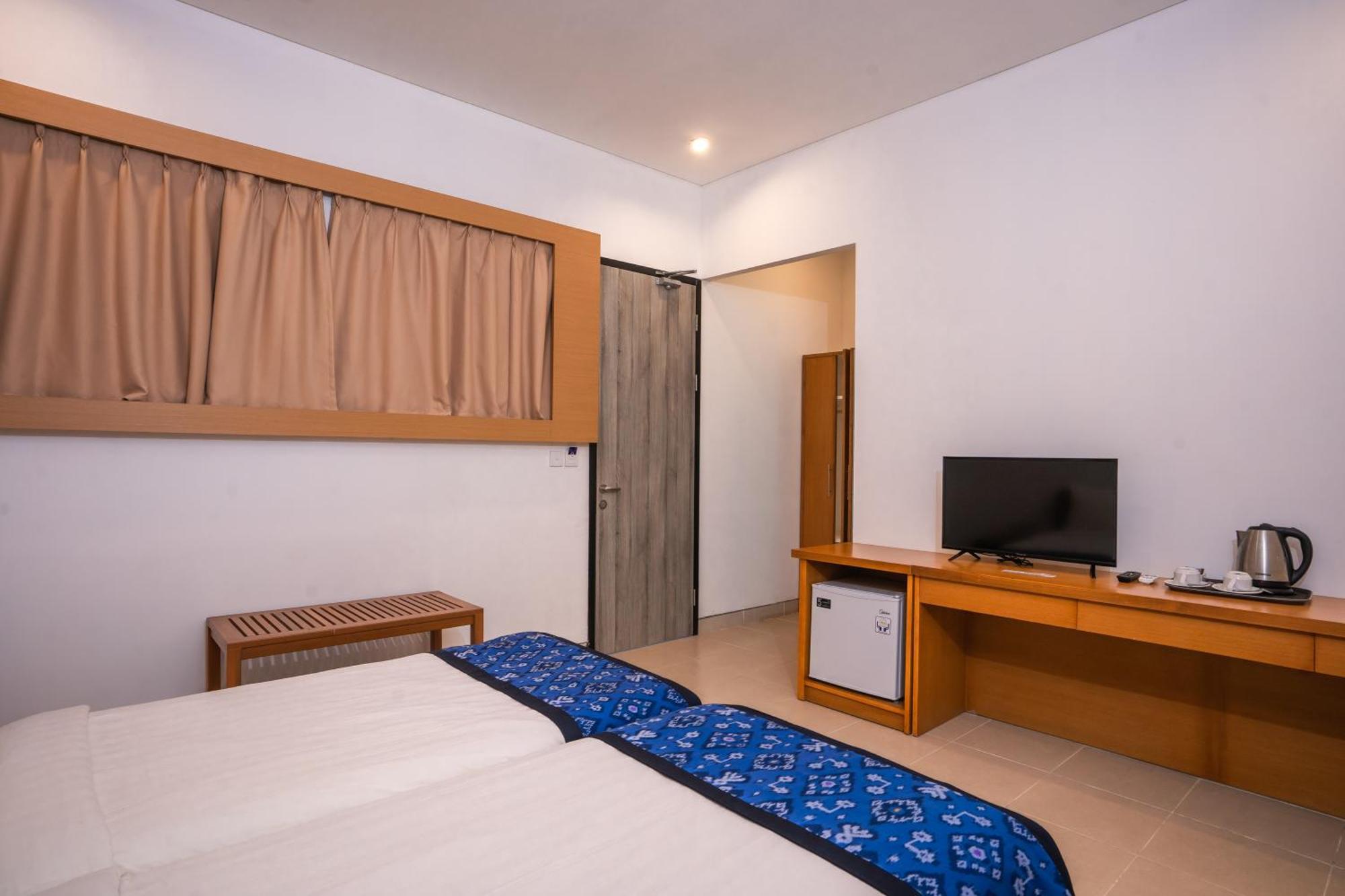 Hotel Graha Wiyata à Tanah Lot Extérieur photo